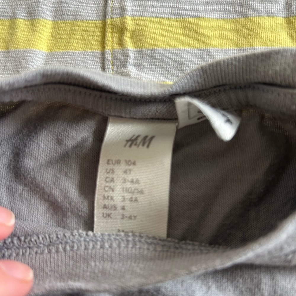Disney, Gap, Janie & Jack tee bundle- 4T - Picture 3 of 5